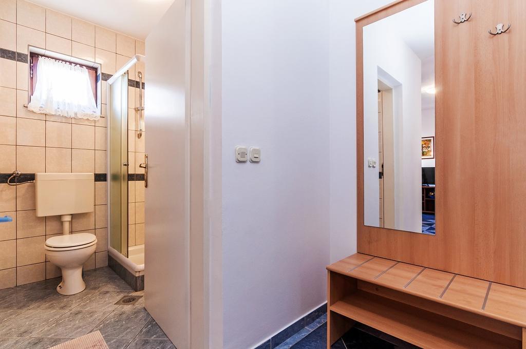 Villa Mare Apartments Vir Εξωτερικό φωτογραφία