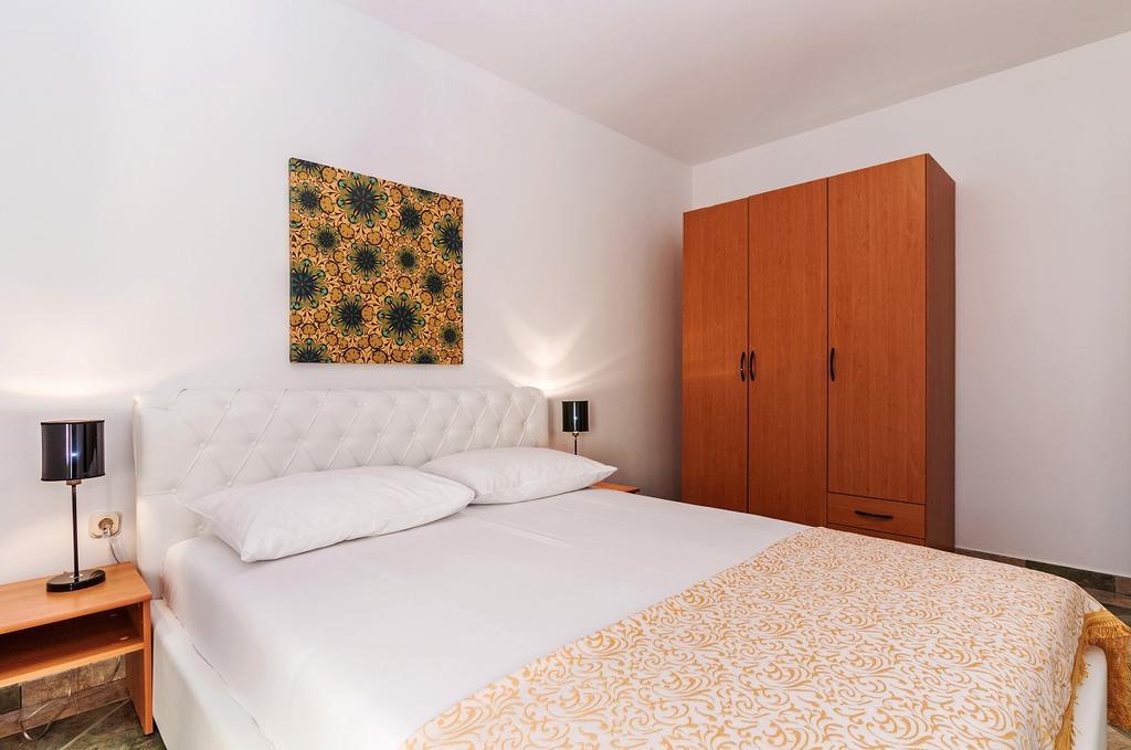 Villa Mare Apartments Vir Εξωτερικό φωτογραφία