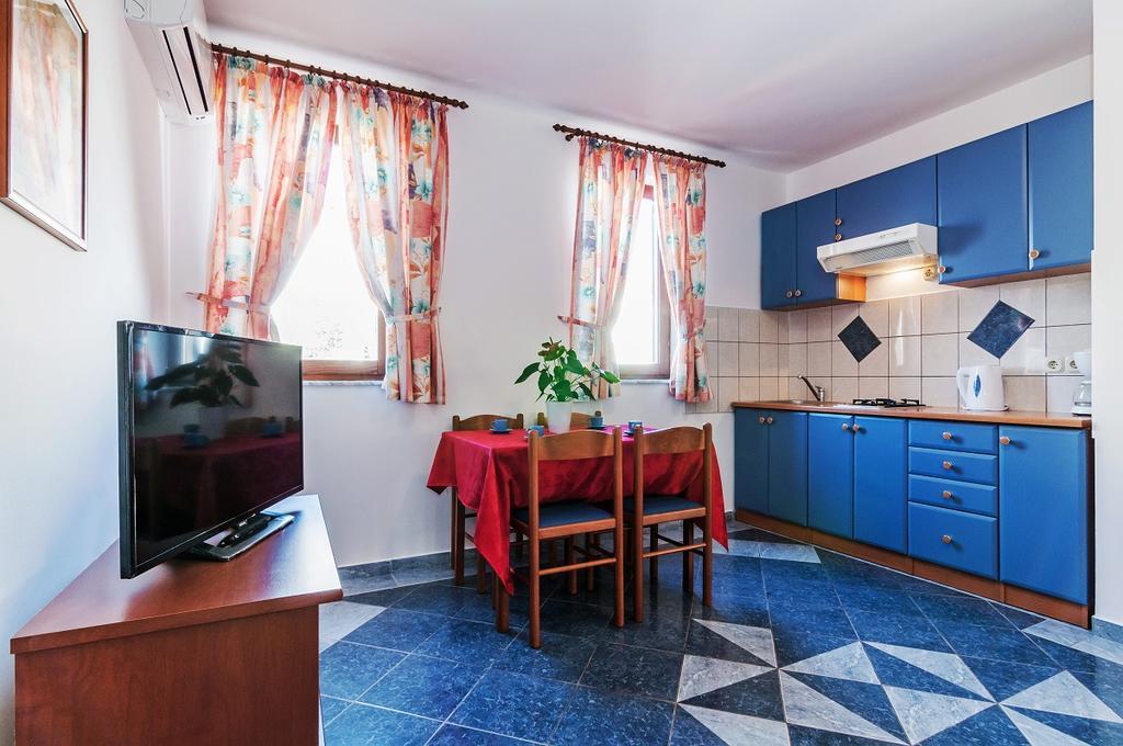 Villa Mare Apartments Vir Εξωτερικό φωτογραφία