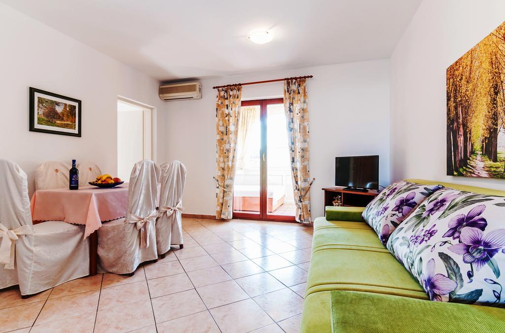 Villa Mare Apartments Vir Εξωτερικό φωτογραφία