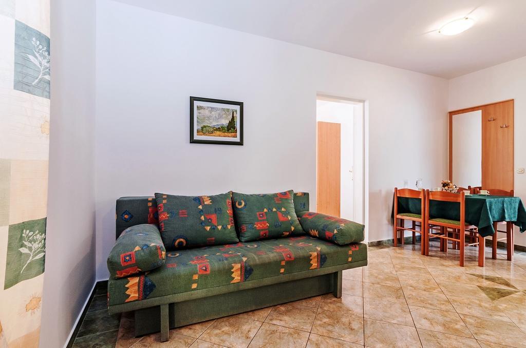Villa Mare Apartments Vir Εξωτερικό φωτογραφία