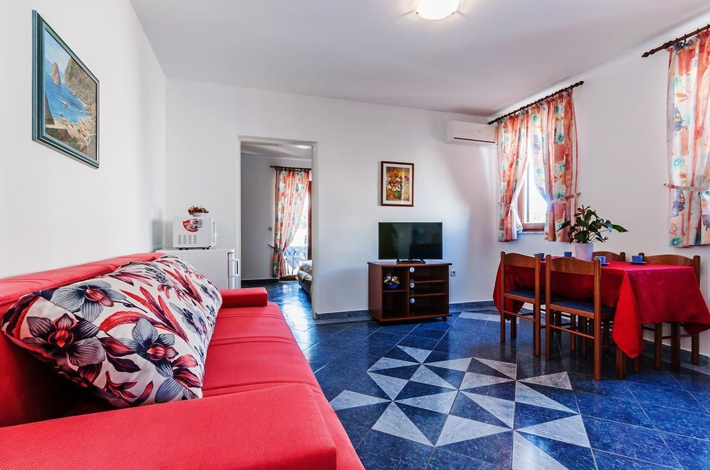 Villa Mare Apartments Vir Εξωτερικό φωτογραφία