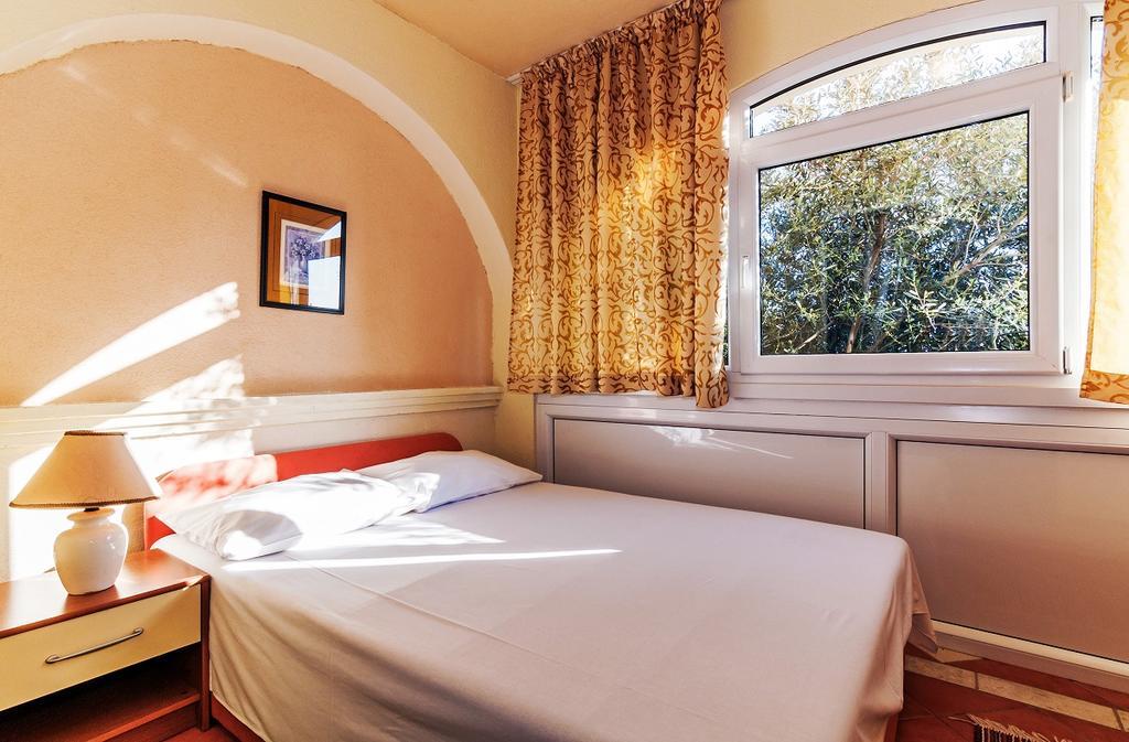Villa Mare Apartments Vir Εξωτερικό φωτογραφία