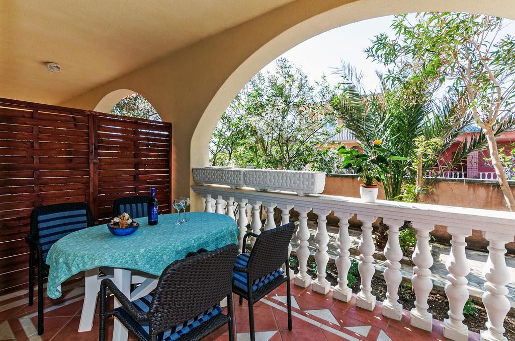 Villa Mare Apartments Vir Εξωτερικό φωτογραφία