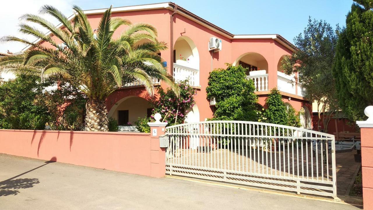 Villa Mare Apartments Vir Εξωτερικό φωτογραφία
